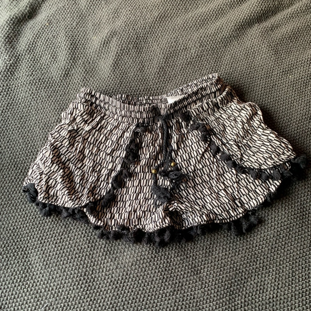 Black & White tribal print shorts